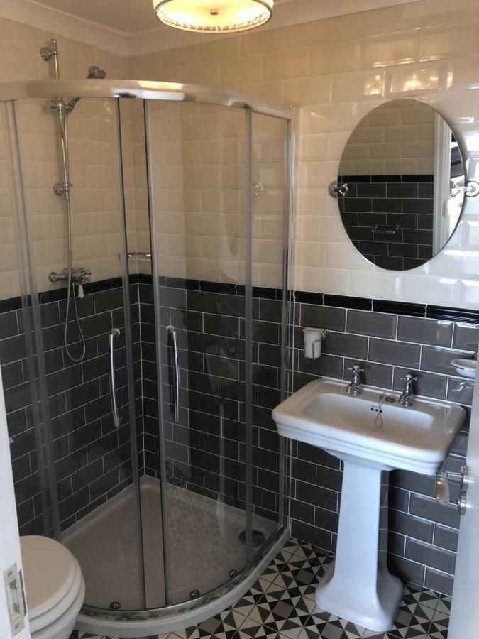 Almorah Hotel Saint Helier Eksteriør billede