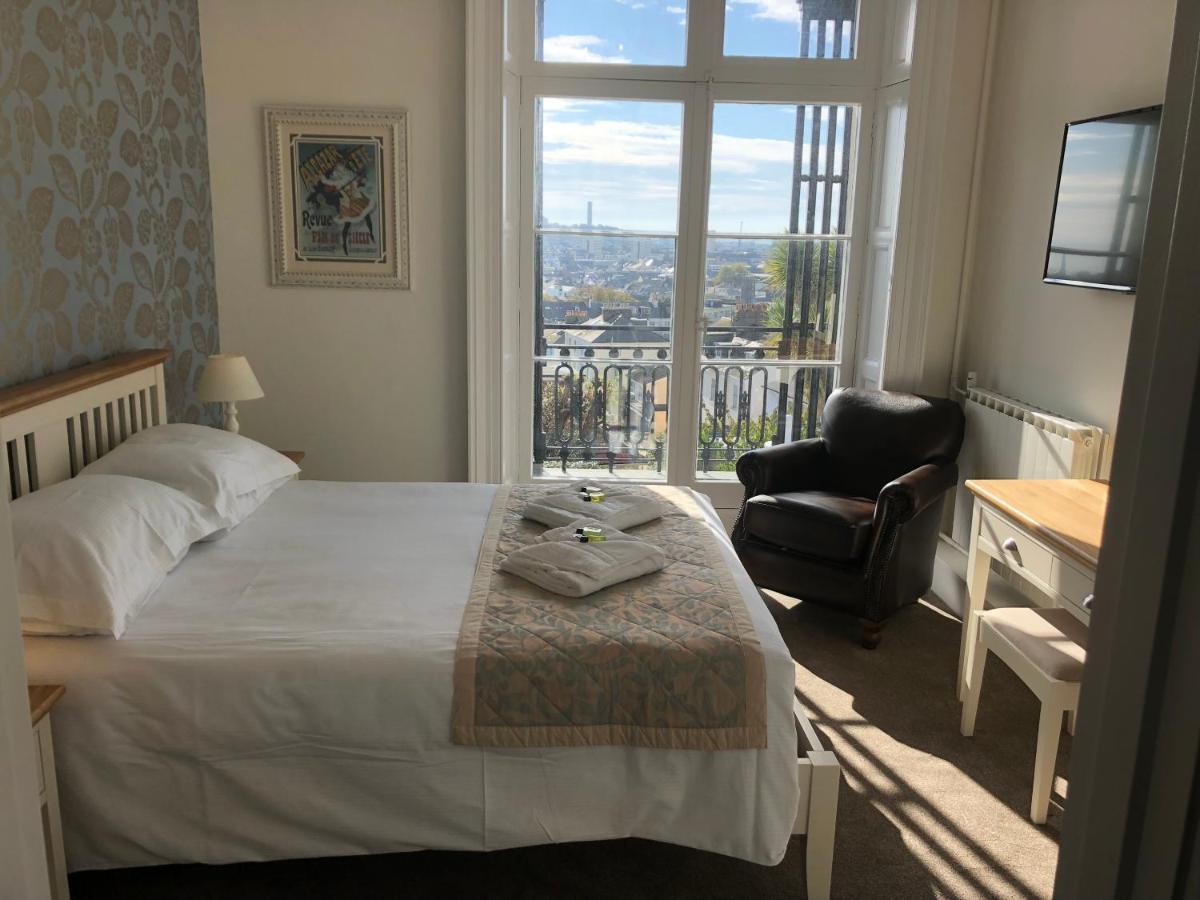 Almorah Hotel Saint Helier Eksteriør billede